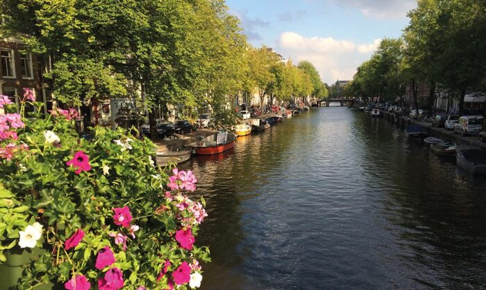 Travel-JAN25-Amsterdam-World-Expeditions-Group
